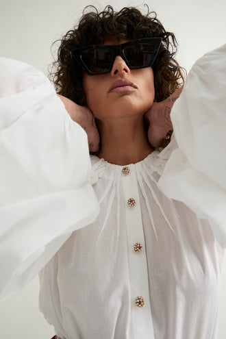 VICTORY BLOUSE