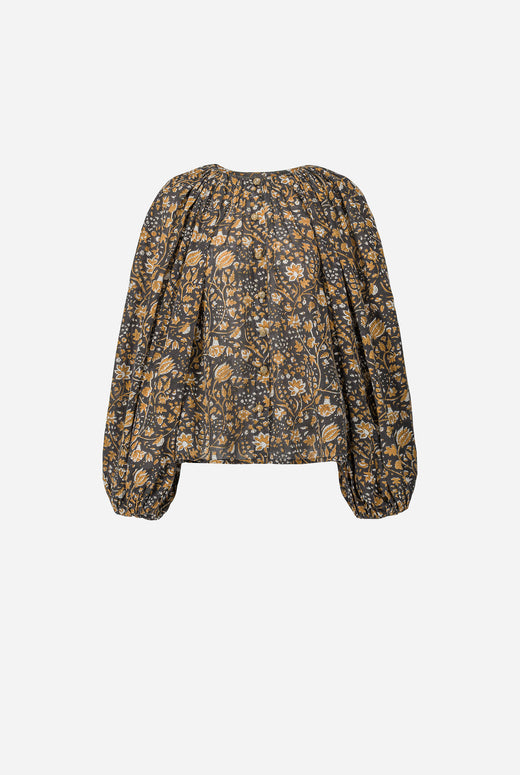 VICTORY BLOUSE