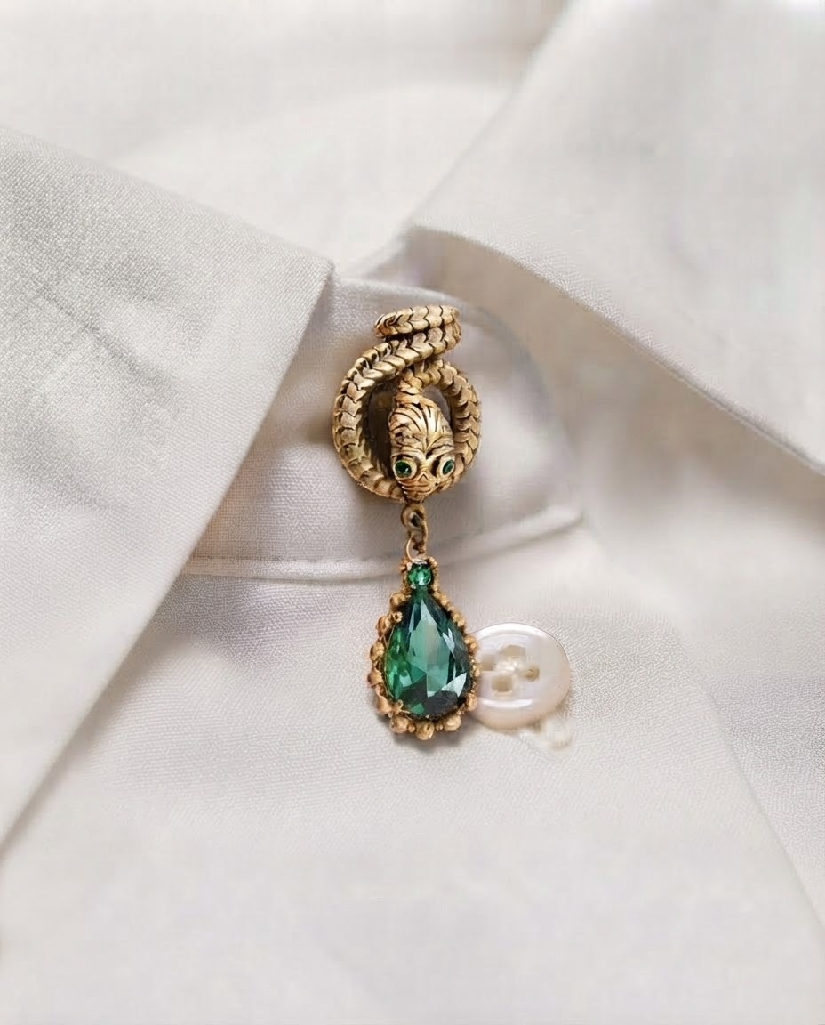 MAHARAJAH M JEWELRY BUTTONS