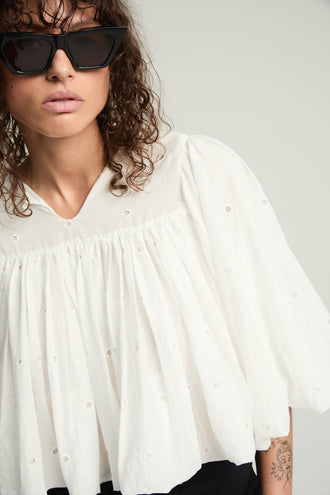 Camille Blusa 
